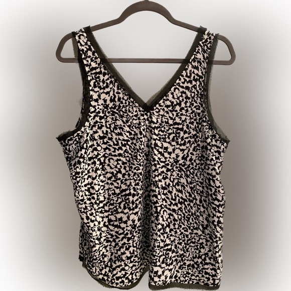 Halogen [Nordstrom] brand Cami or Tank top Sz L with Fun Chiffon Raw Edge Trim - Picture 2 of 6